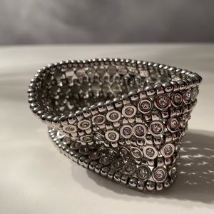 Stretchy cuff bracelets